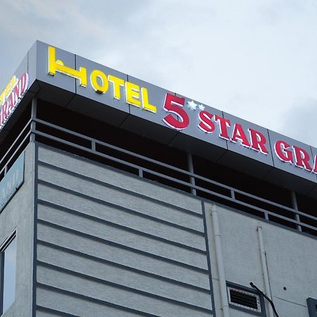 Hotel 5 Star Grand- Premium à Shamshabad Extérieur photo