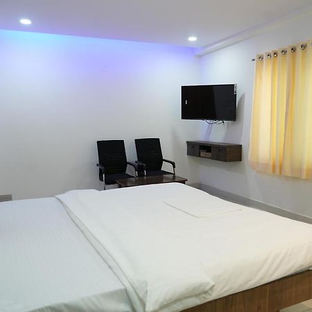 Hotel 5 Star Grand- Premium à Shamshabad Extérieur photo