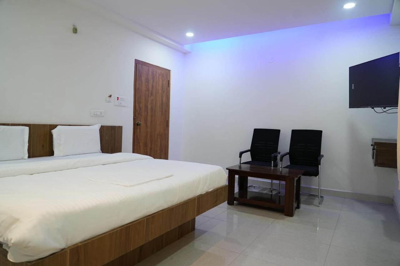 Hotel 5 Star Grand- Premium à Shamshabad Extérieur photo
