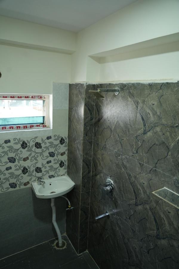 Hotel 5 Star Grand- Premium à Shamshabad Extérieur photo