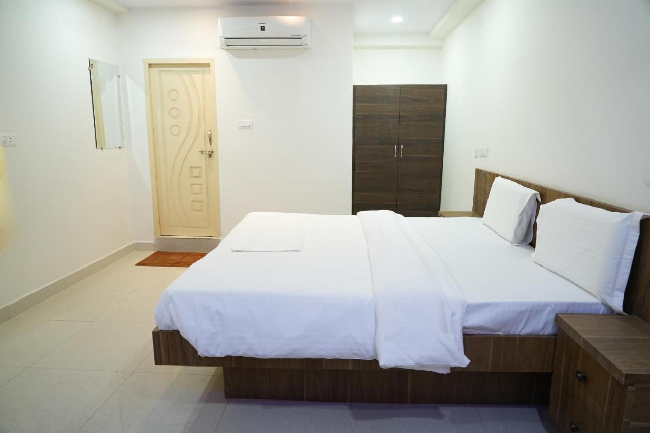 Hotel 5 Star Grand- Premium à Shamshabad Extérieur photo